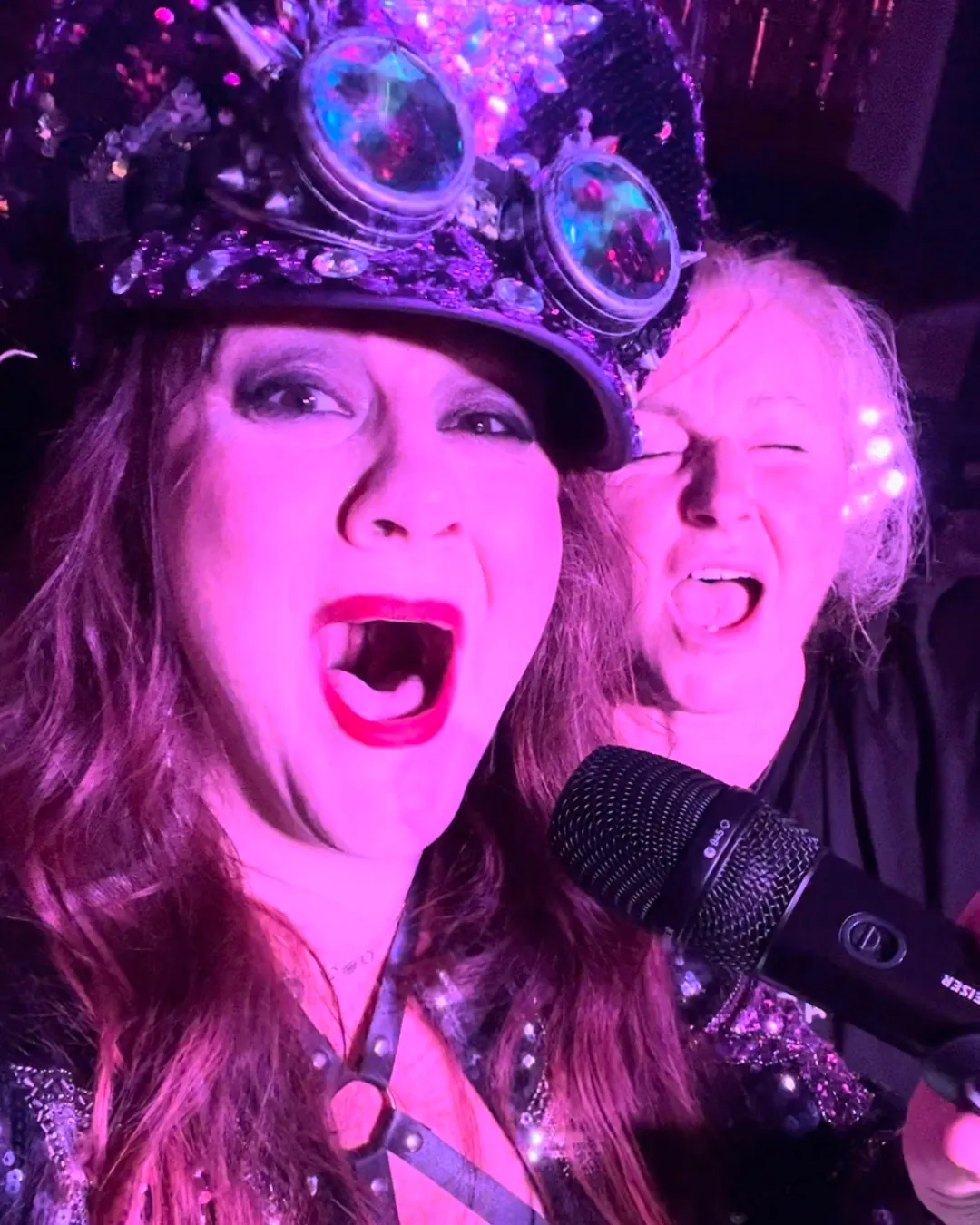 Milandra Psycho Sequinz Glam Rock Band Wheat Wine Whisky with Fan